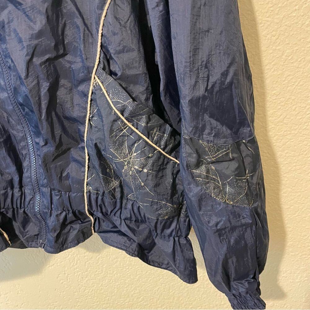 East West Vintage Navy Blue Nylon Windbreaker Jacket Silver Graphic Large - Picture 3 of 6